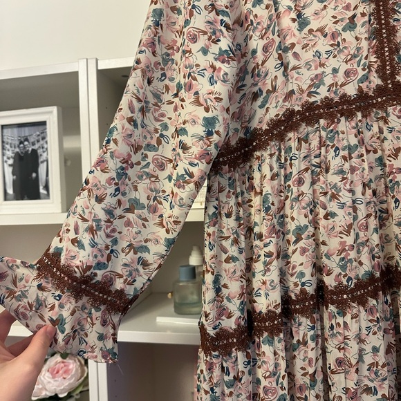 Dainty Jewells dress - Picture 2 of 7